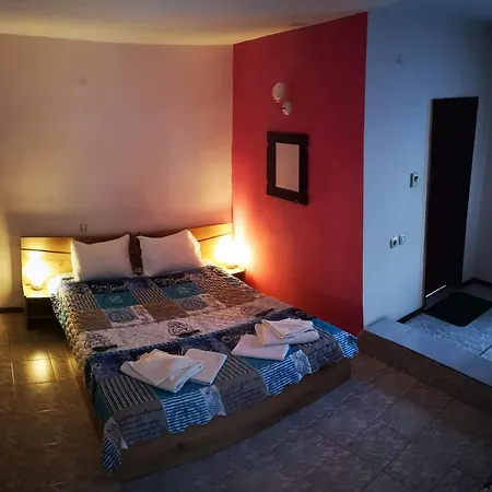 Petrovi بيت ضيافة 3*