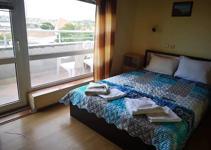 Petrovi Guest house 3*
